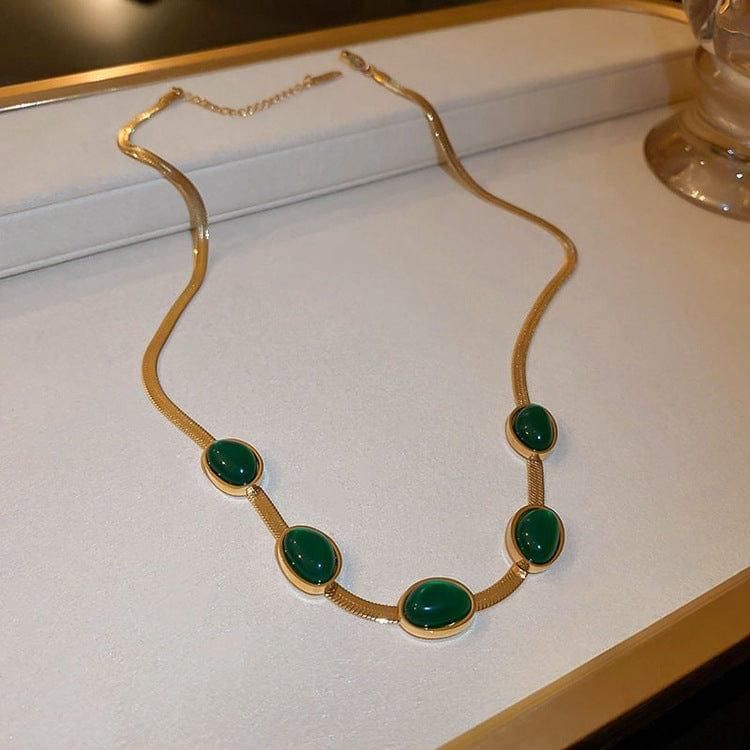 Elegant Oval Green Crystal Jewelry Set – Pendant Necklace & Matching Bracelet